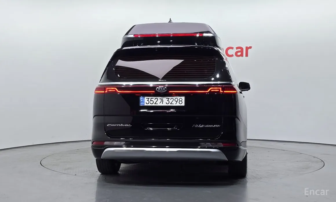 Фото 4 - Kia Carnival