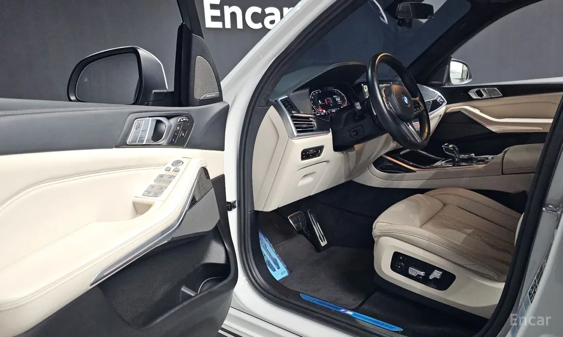 Фото 10 - BMW X7