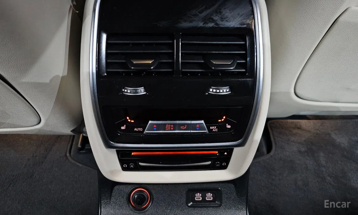 Фото 18 - BMW X7