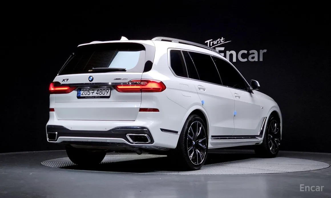 Фото 2 - BMW X7