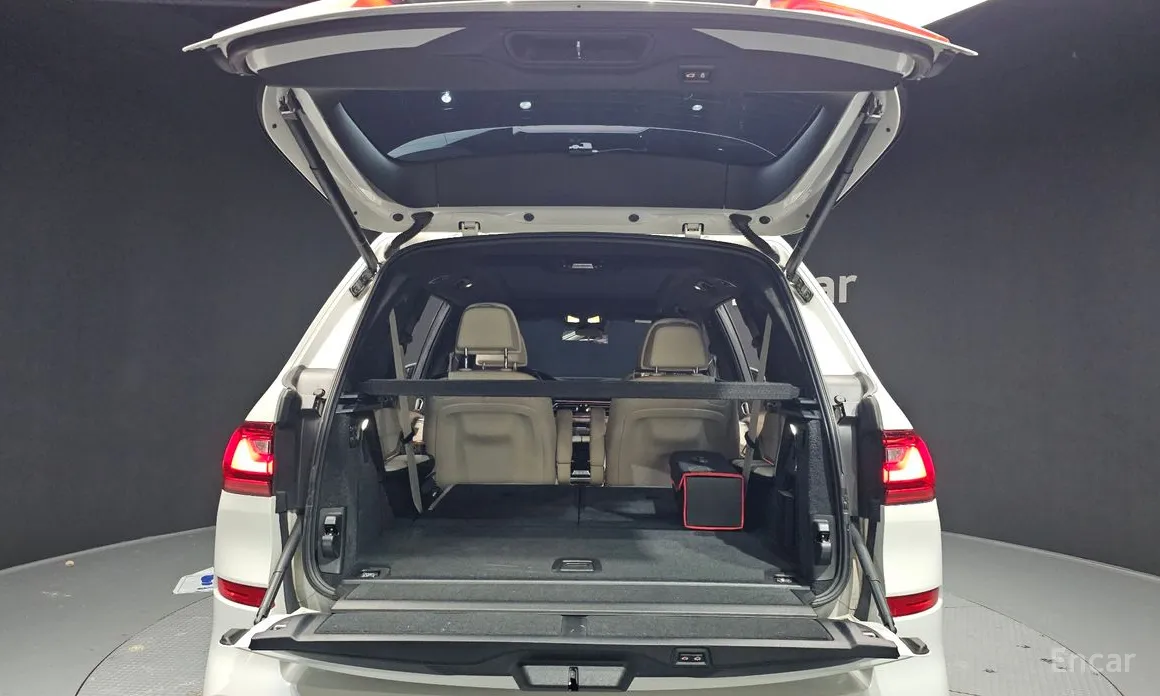 Фото 20 - BMW X7
