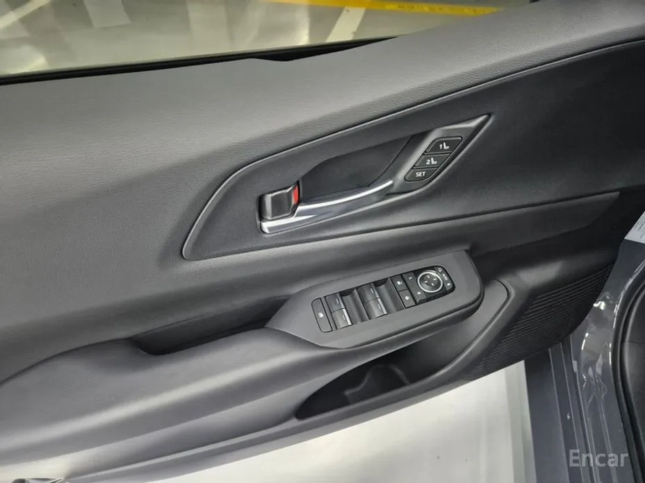 Фото 12 - Toyota Prius