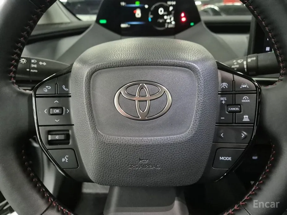 Фото 14 - Toyota Prius