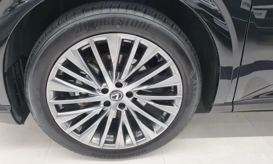 Фото 5 - Lexus RX