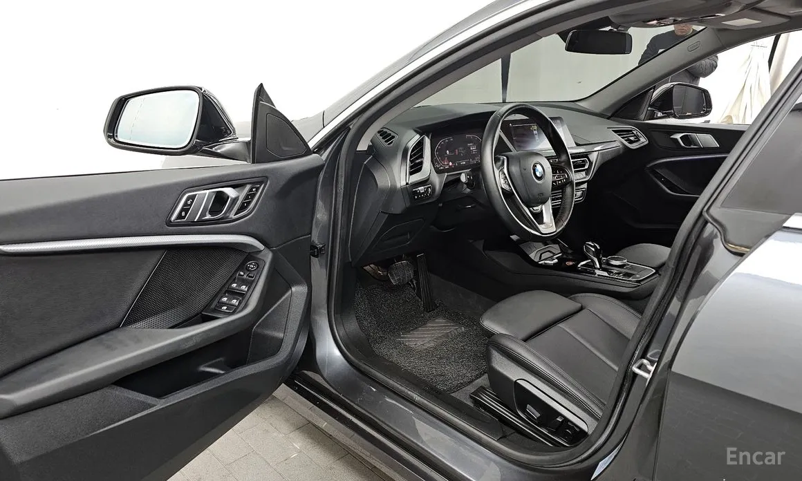 BMW 2 Series 2020 220i Advantage