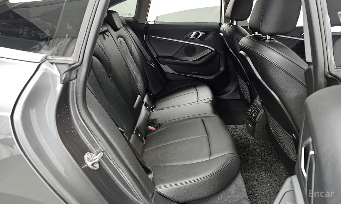 BMW 2 Series 2020 220i Advantage