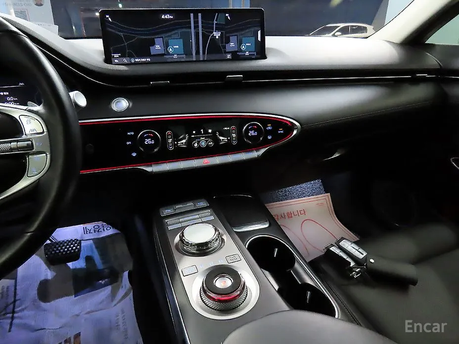 Photo 11 - Genesis GV70