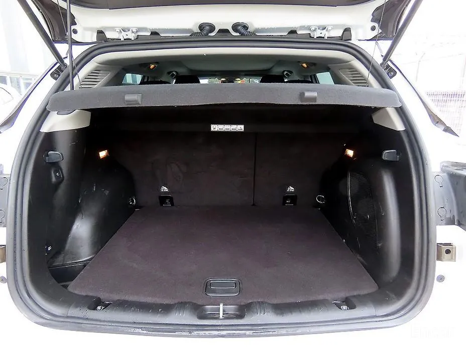 Фото 18 - Jeep Compass