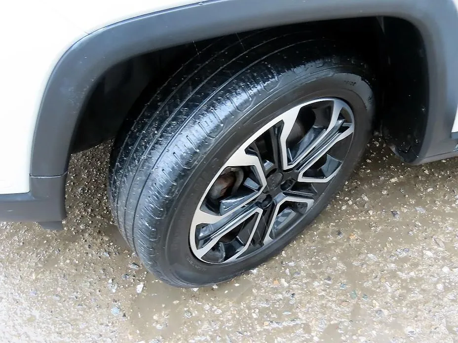 Фото 20 - Jeep Compass