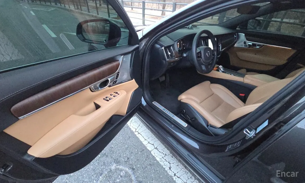 Фото 11 - Volvo S90