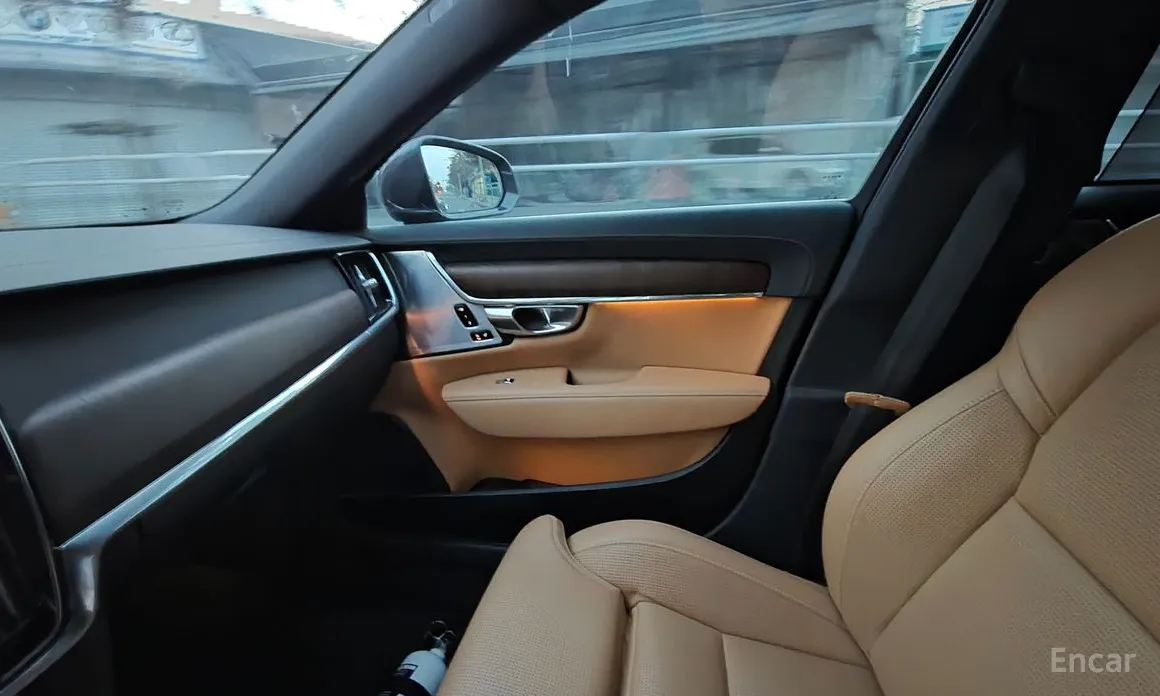 Фото 12 - Volvo S90