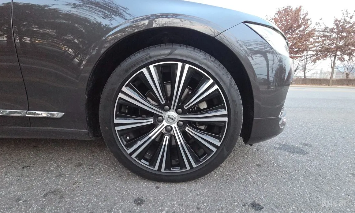 Фото 5 - Volvo S90