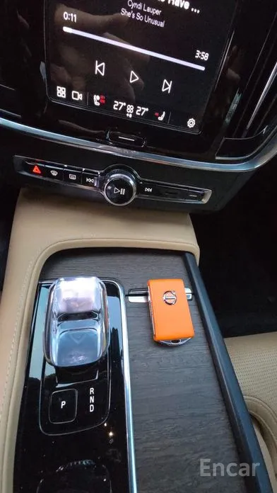 Фото 9 - Volvo S90