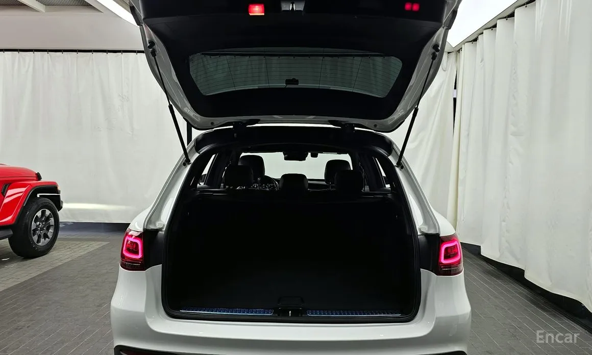 Фото 20 - Mercedes-Benz GLC-Class