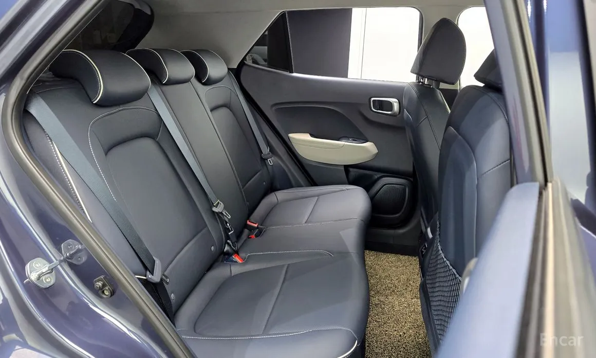 Фото 12 - Hyundai Venue