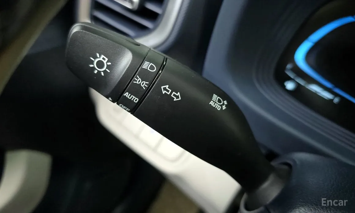 Фото 17 - Hyundai Venue