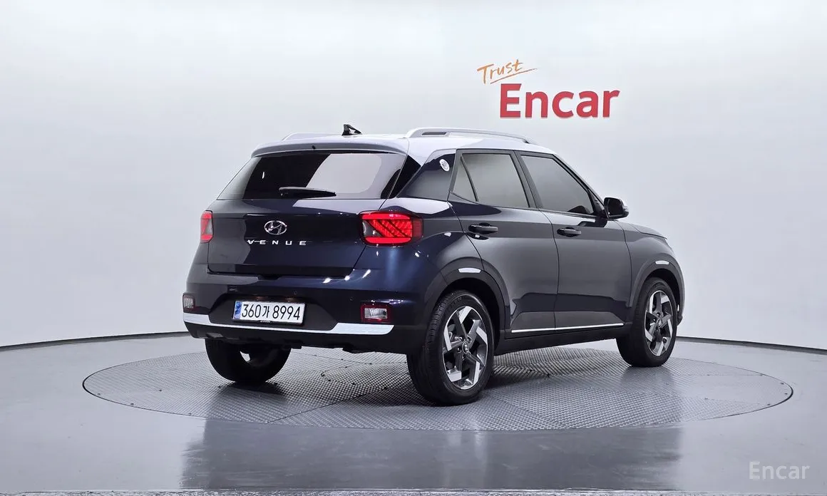 Фото 2 - Hyundai Venue