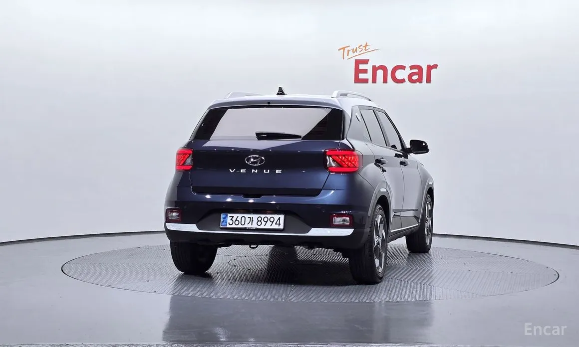 Фото 4 - Hyundai Venue