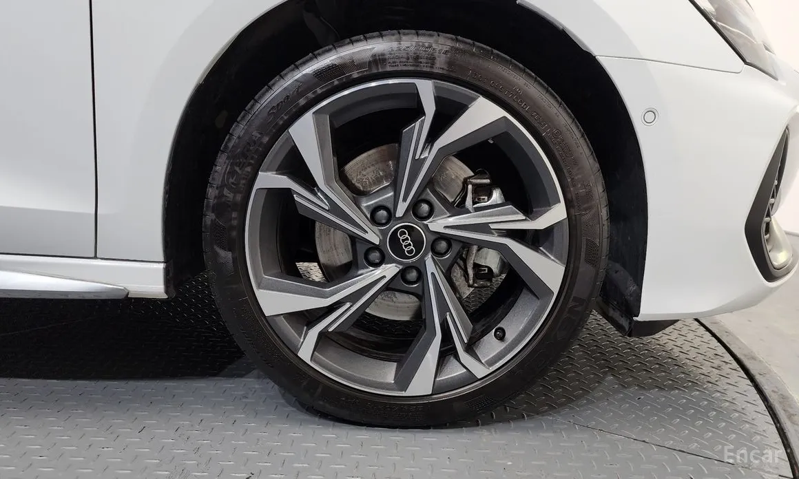 Фото 5 - Audi A3