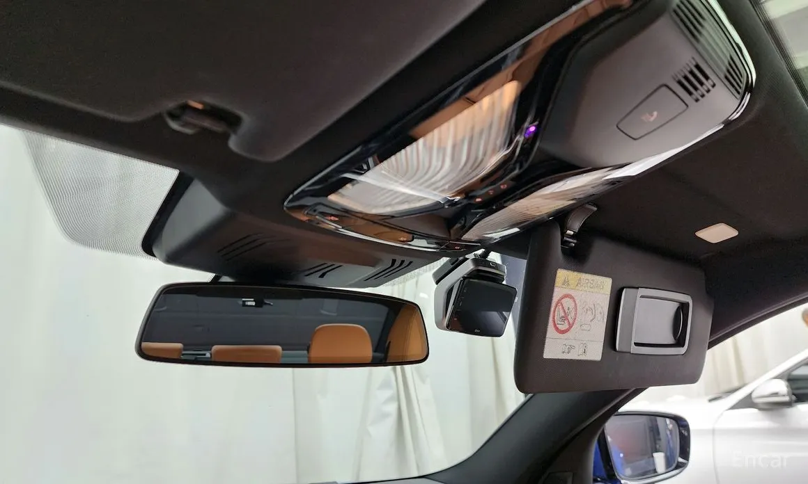 Photo 17 - BMW 3 Series