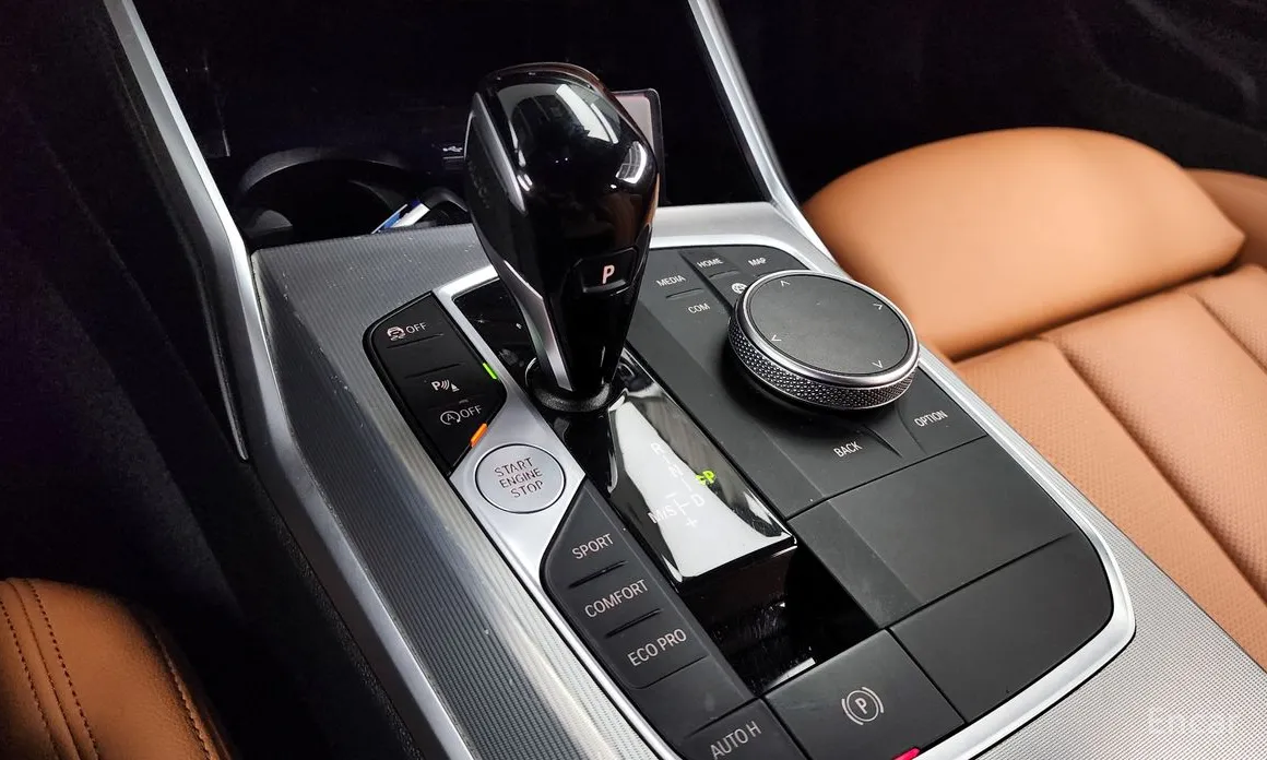 Photo 9 - BMW 3 Series