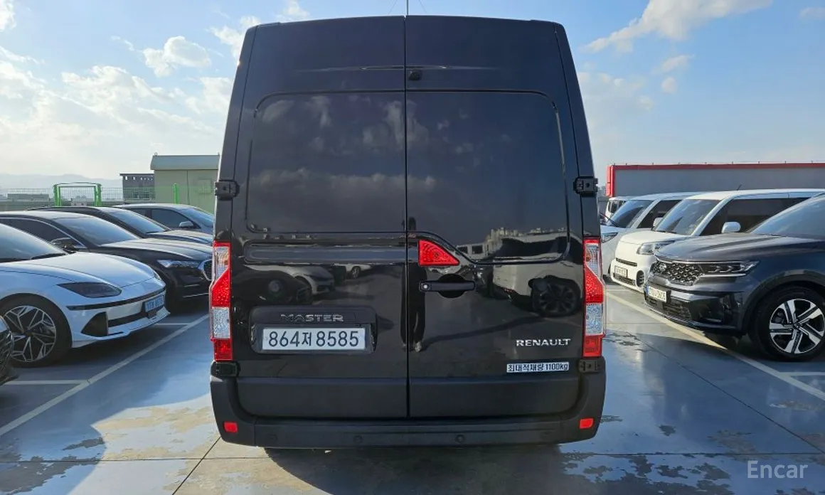 Фото 4 - Renault Master