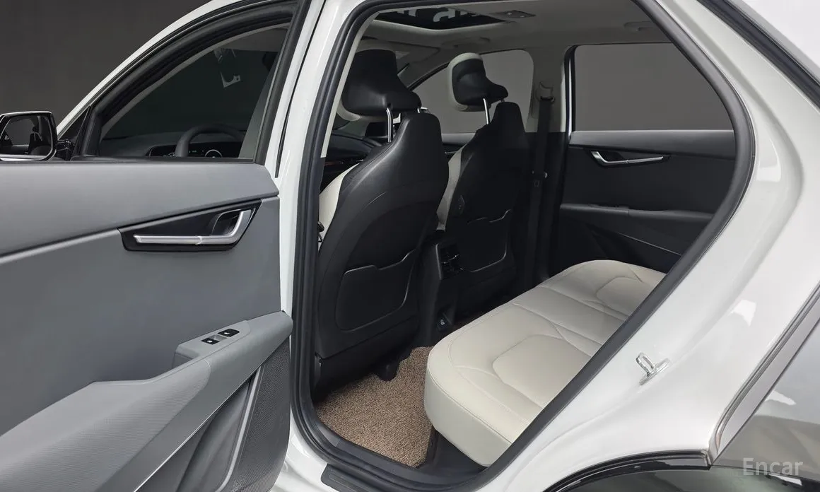 Фото 17 - Kia Niro