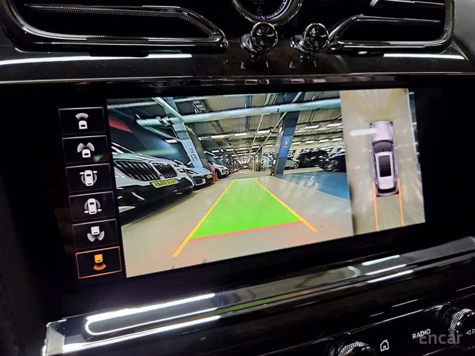 Фото 14 - Bentley Bentayga