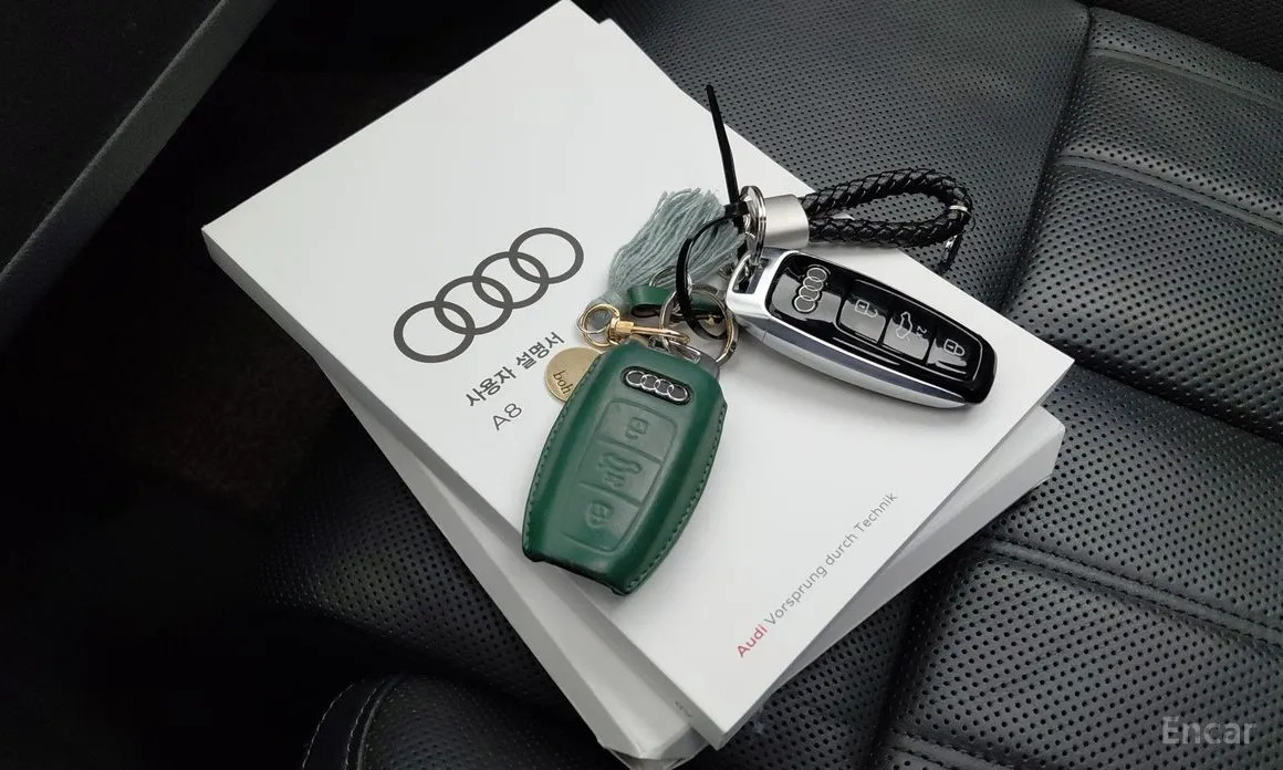 Фото 15 - Audi A8