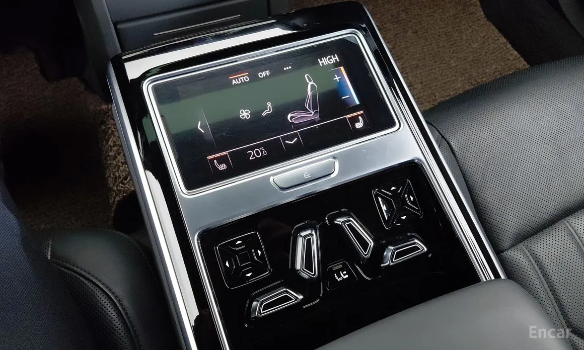 Фото 17 - Audi A8