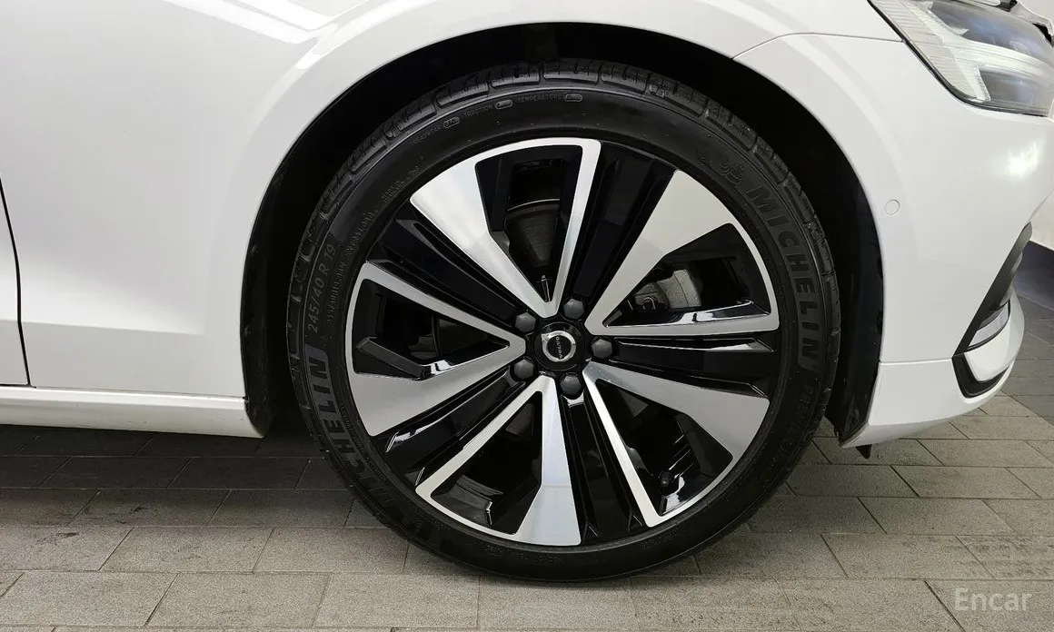 Фото 5 - Volvo S60