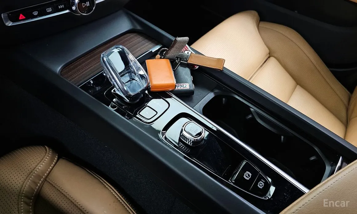 Фото 9 - Volvo S60