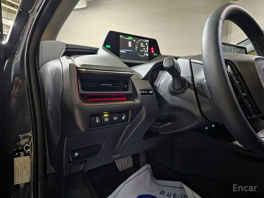 Фото 12 - Toyota Prius