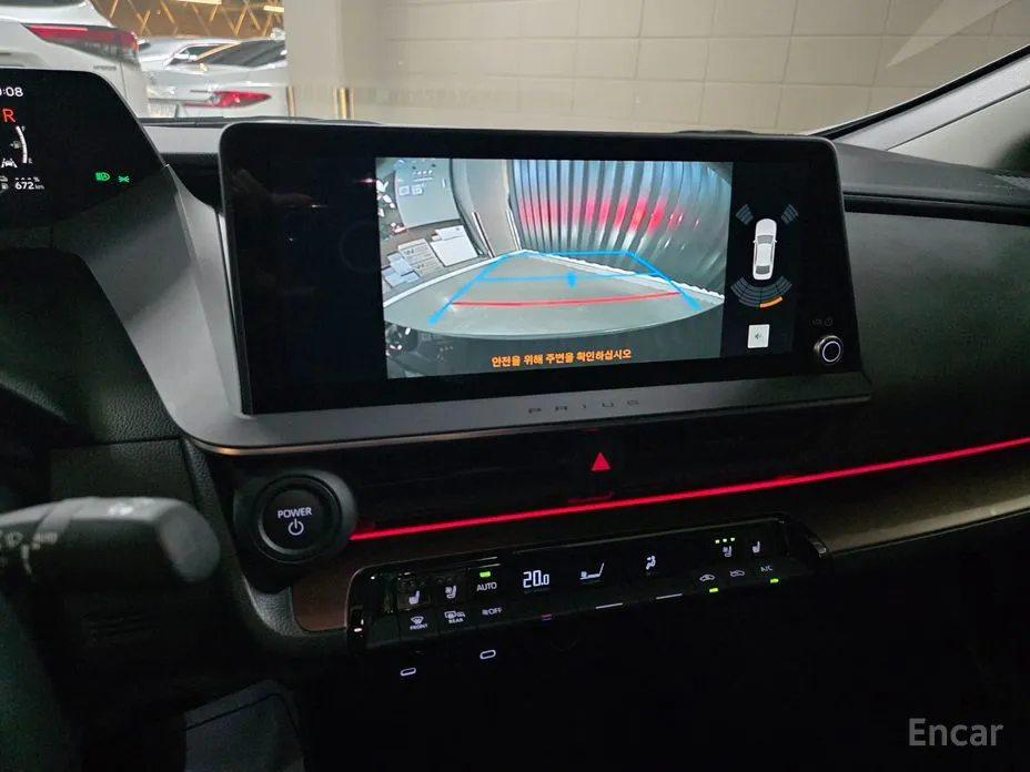 Фото 13 - Toyota Prius