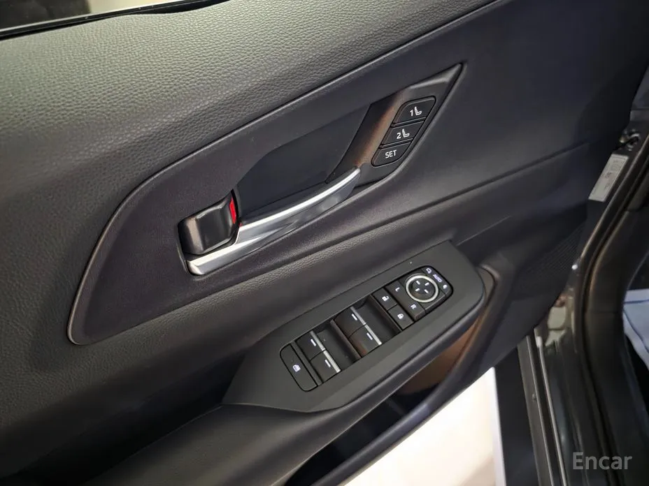 Фото 15 - Toyota Prius