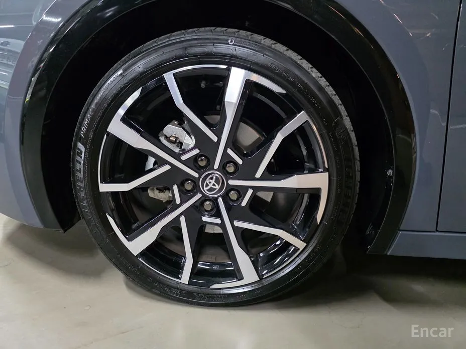 Фото 5 - Toyota Prius