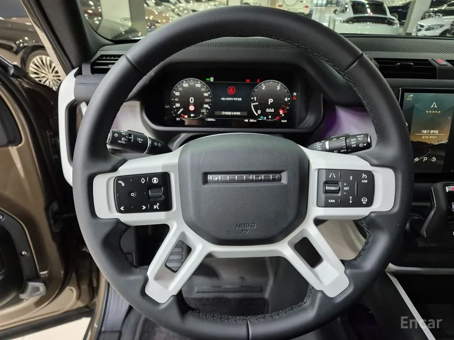 Фото 11 - Land Rover Defender