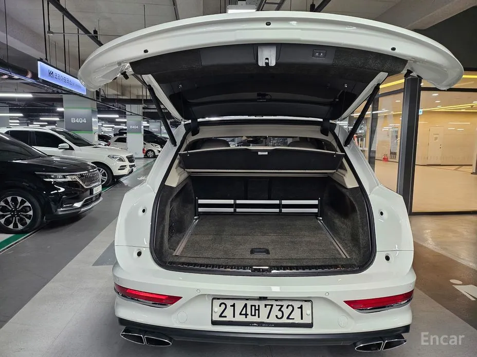 Фото 19 - Bentley Bentayga