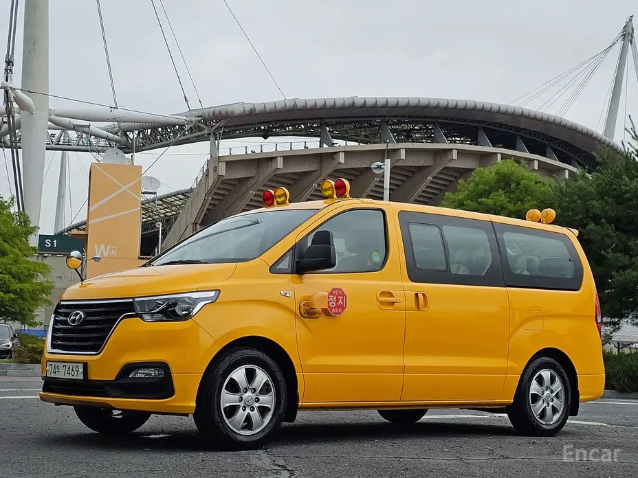 Фото 2 - Hyundai Starex