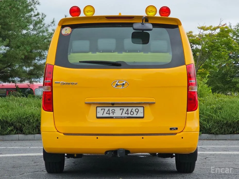 Фото 3 - Hyundai Starex