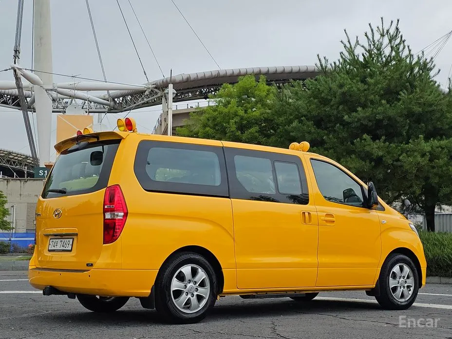 Фото 4 - Hyundai Starex