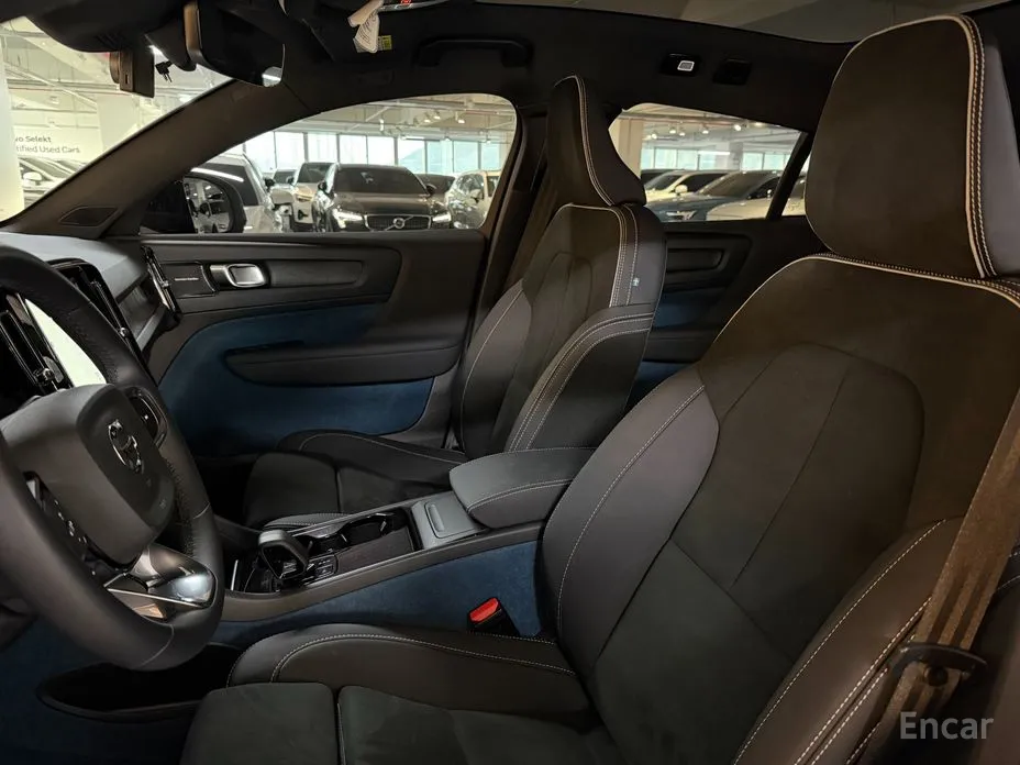 Фото 10 - Volvo C40