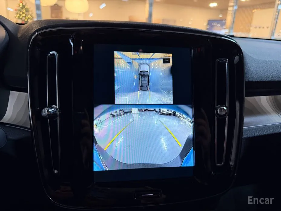 Фото 14 - Volvo C40