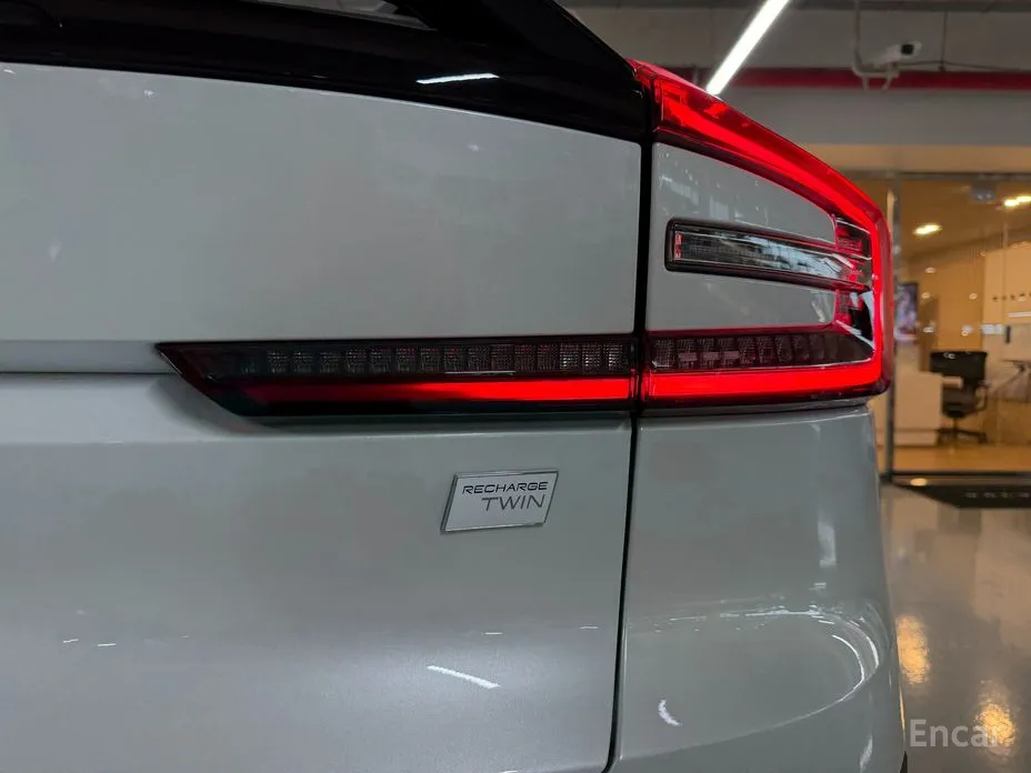 Фото 17 - Volvo C40