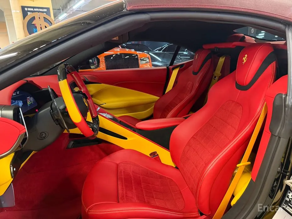 Фото 11 - Ferrari Roma