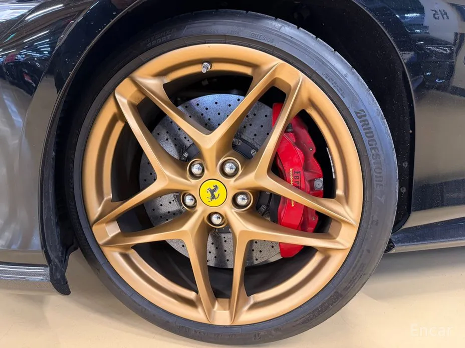 Фото 8 - Ferrari Roma