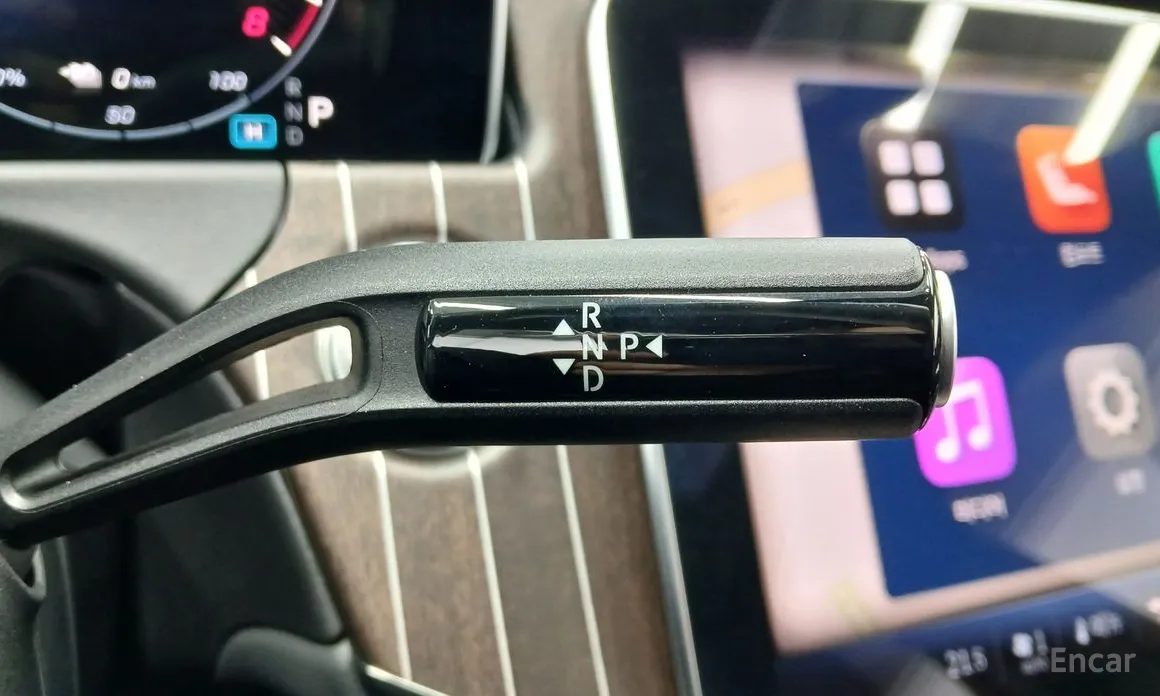 Фото 19 - Mercedes-Benz E-Class