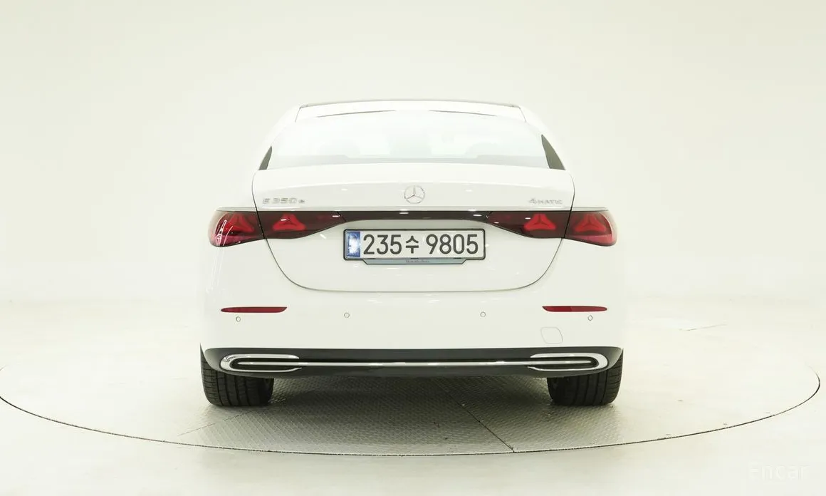 Фото 4 - Mercedes-Benz E-Class