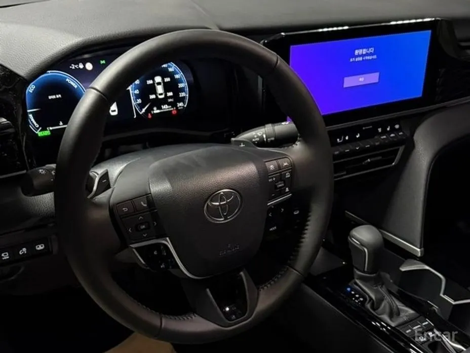 Фото 7 - Toyota Camry