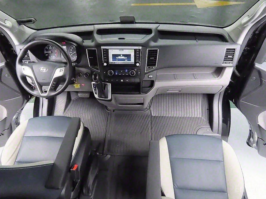 Фото 12 - Hyundai Solati